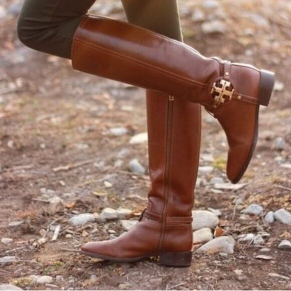 Tory Burch Aaden Riding Boots Cognac Leather Gold Logo Zip Closure Size 6M - Picture 11 of 16